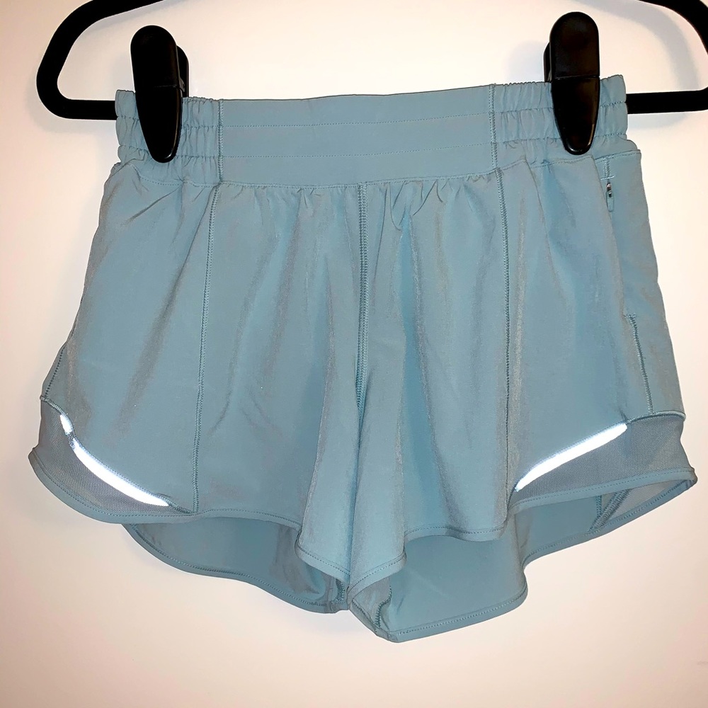 LuluLemon Hotty Hot Short II *Long 4*